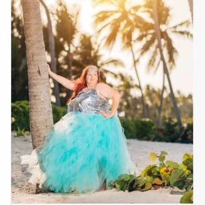 EUC Torrid silver sequin midi tank